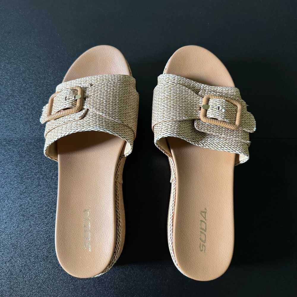 Soda Women's Tan Platform Sandals 9